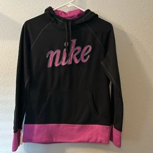 Nike Therma-fit graphic hoodie size medium